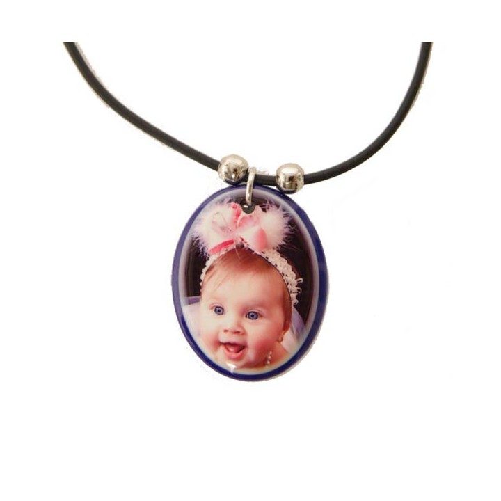 Keramický amulet s potiskem, se šnůrkou